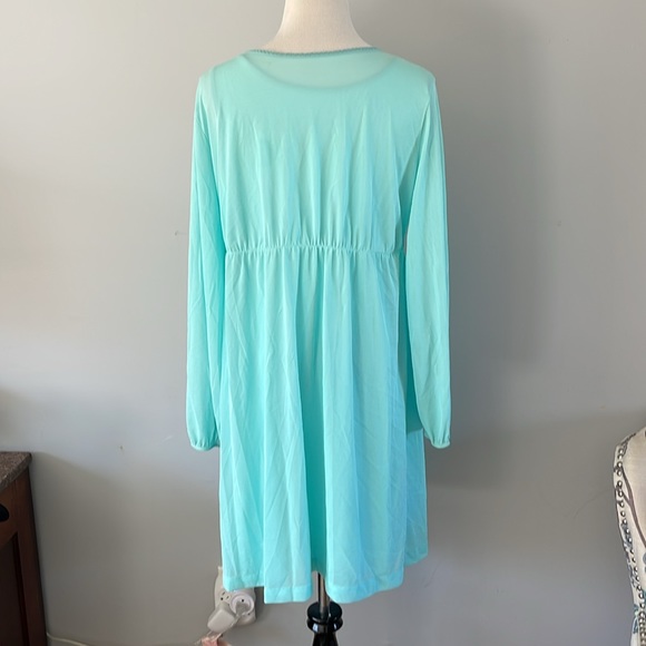 Vintage 1960's Sears nightgown with robe with embroidered flower trim size 38-40 - Picture 5 of 9